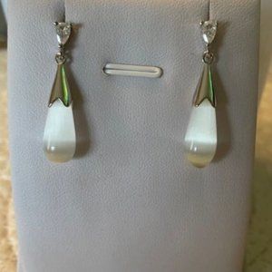NEW  925 SS White Moonstone Opal Water Drop Earrings 1 in L